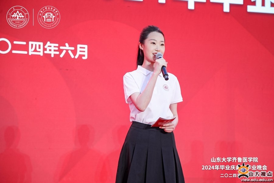 罗姝顺利完成了她的博士毕业论文答辩